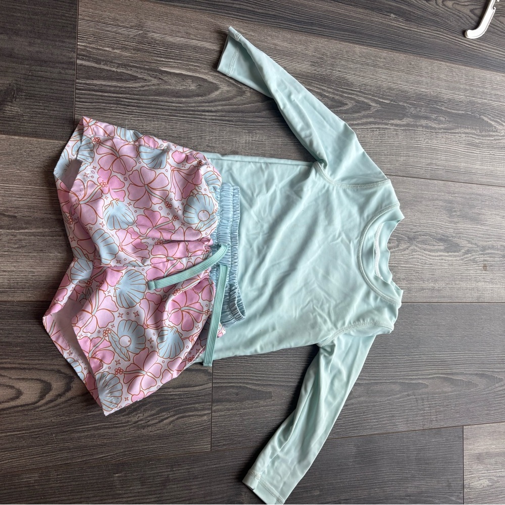 Caden Lane Aqua Rash Guard
